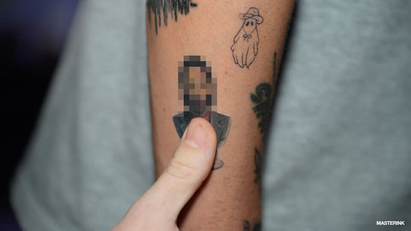 Tatuaje Curado y Diploma