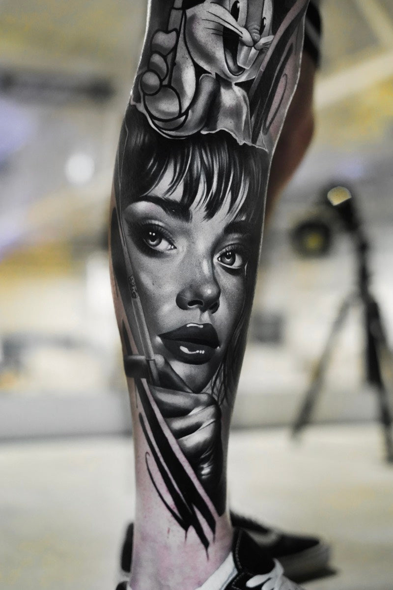 Tatuaje realismo de Charly Ávila
