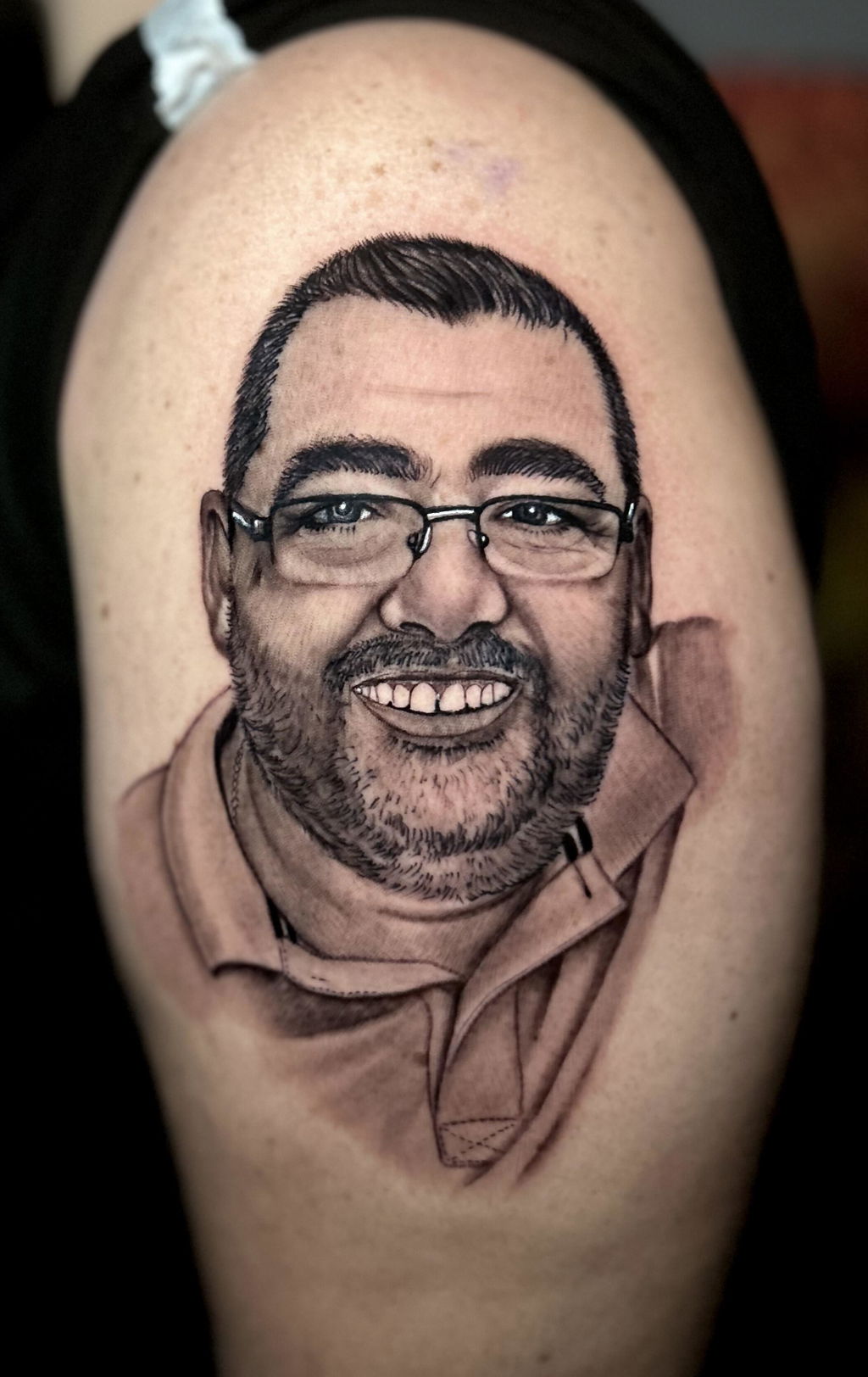 Sergio · Realistic Black & Grey Portrait
